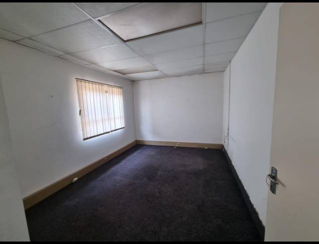 850M² BUILDING FOR SALE IN ALBERTON NORTH